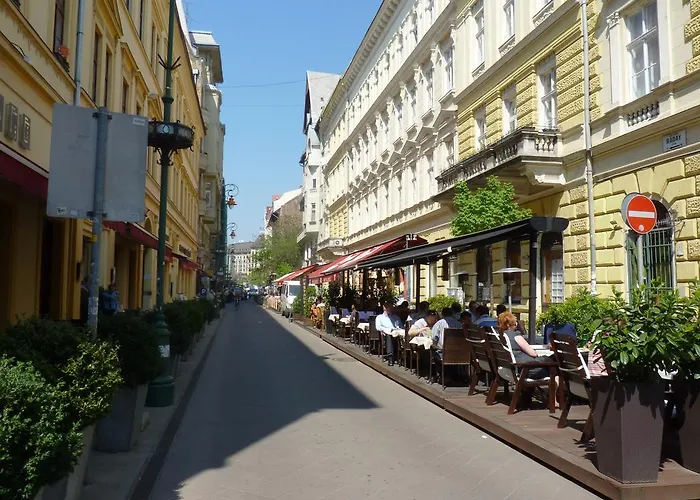 아파트 Raday Street